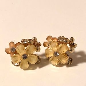 Neutral Floral Earrings